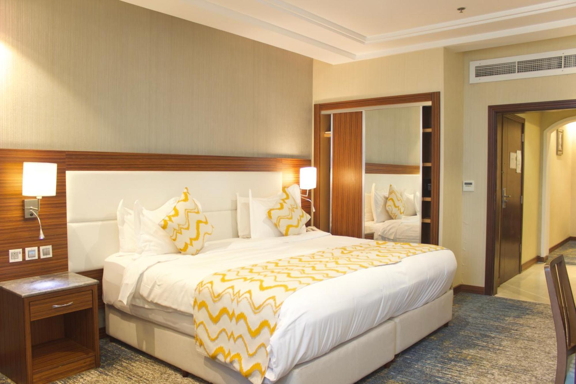 Taj Al Worood Hotel Джеда Екстериор снимка